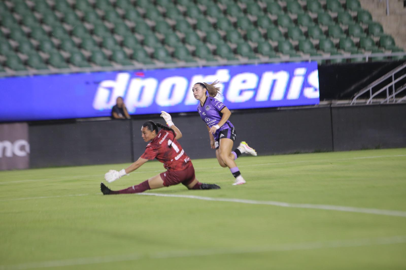 $!¡Que goleada! Cumplen Tuzas el pronóstico y aplastan 9-0 a las Cañoneras
