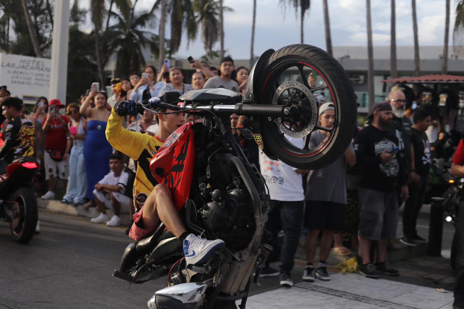 $!Rugen los motores en el magno desfile de la Semana de la Moto Mazatlán 2026