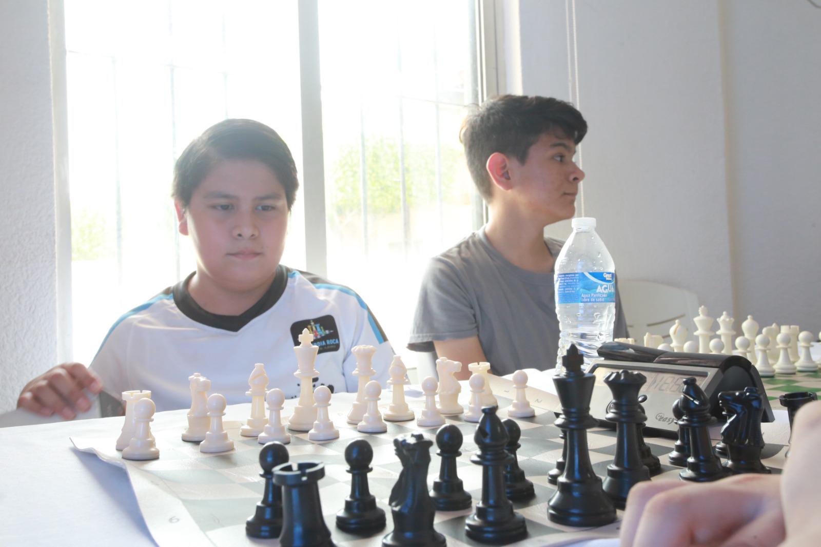 $!Hiram Velarde domina el tablero en Torneo Manuel Gómez Morín