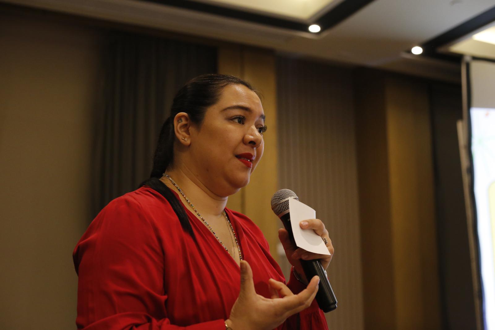 $!Esther Soto expone en Culiacán cómo la muerte de su hermana derivó en una lucha por la movilidad segura