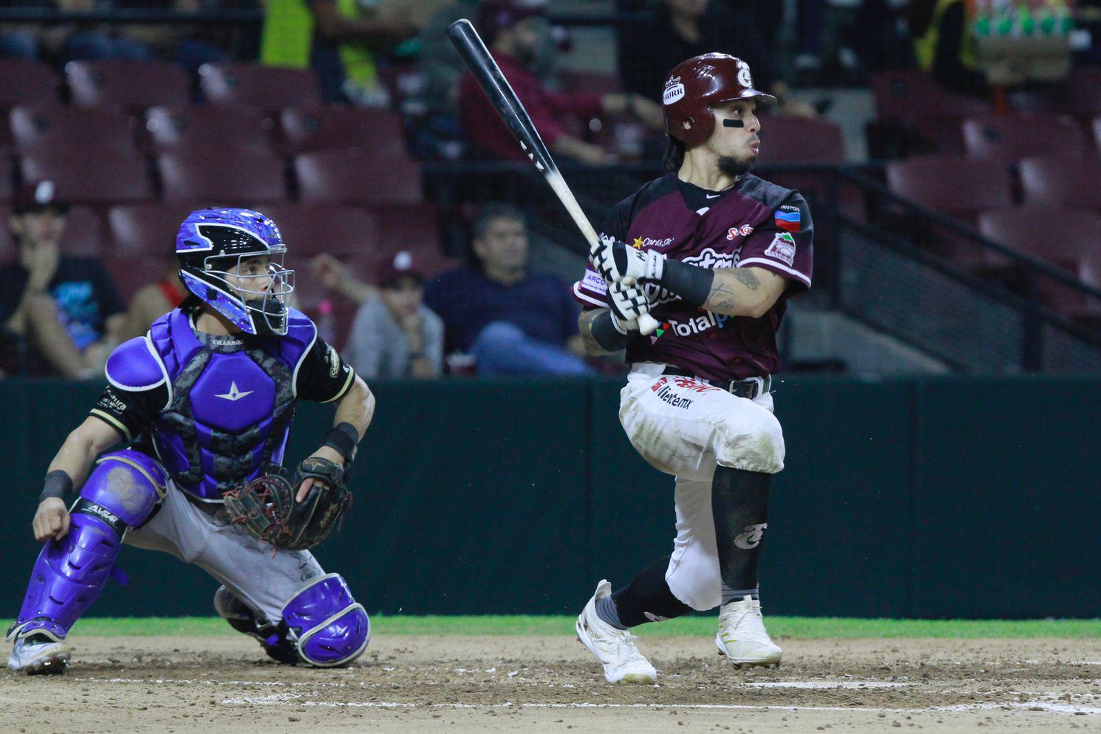$!Tomateros de Culiacán regresa a la senda ganadora en casa con jonrón de Alí Solís en la novena entrada