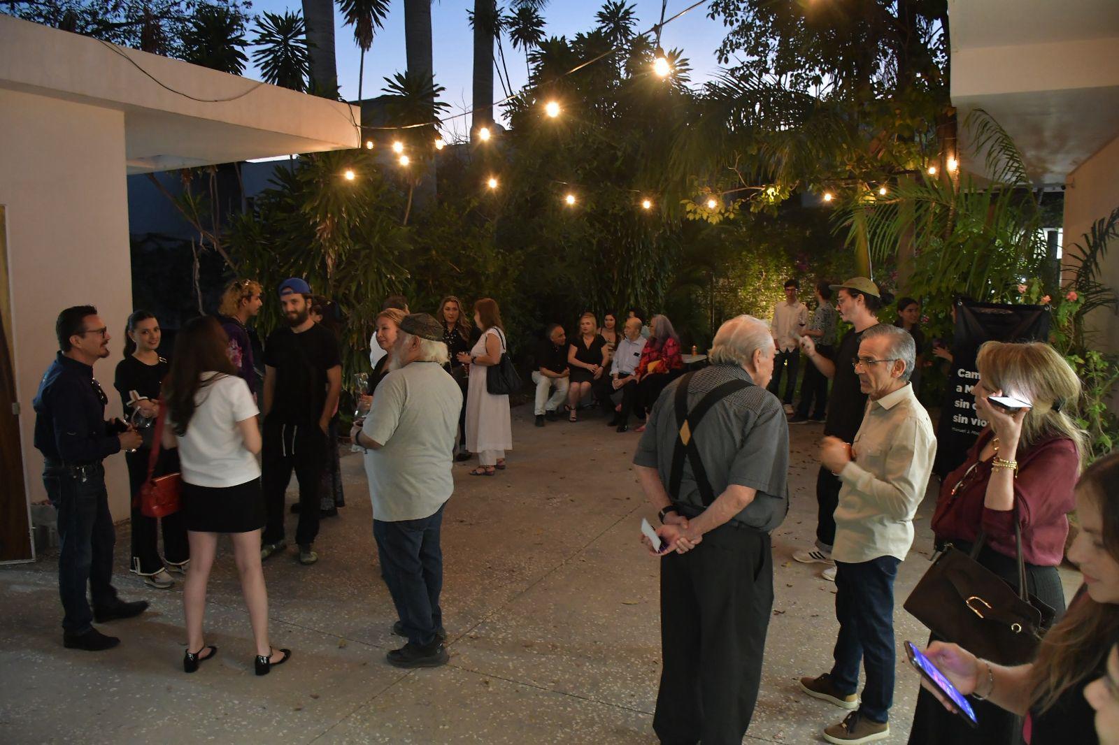 $!La exposición reunió a un importante número de asistentes.