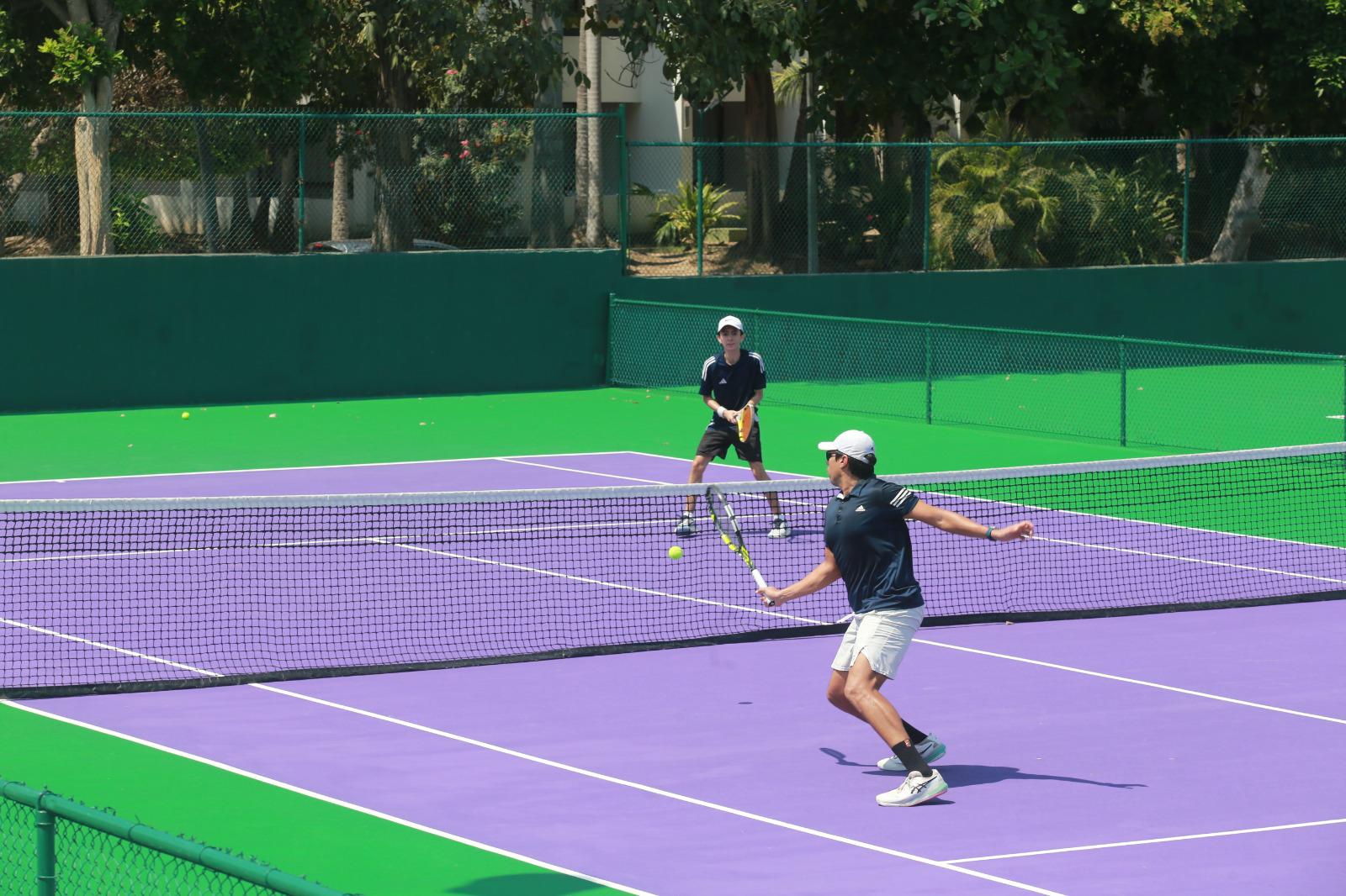 $!Jorge Aviña se ciñe la corona de la Copa de Tenis José Cruz y reafirma su vigencia