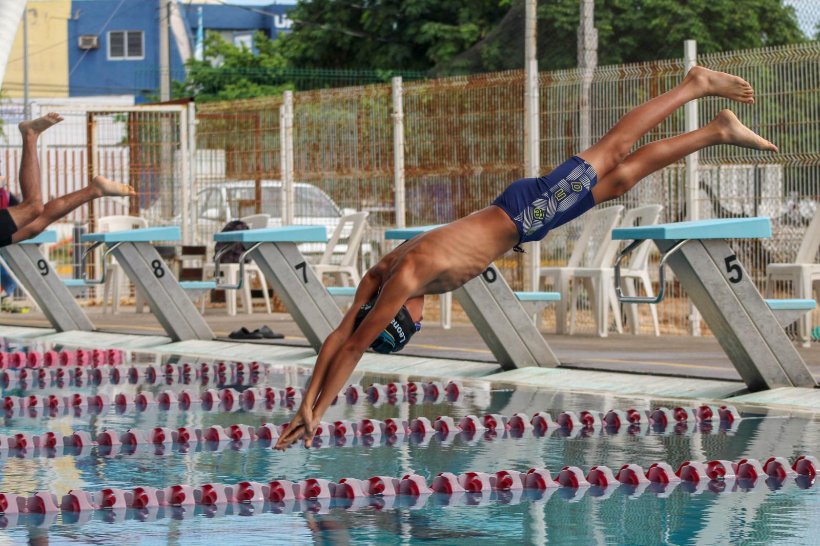 $!Tritones mazatlecos toman parte de Olimpiada Indígena Zona Norte