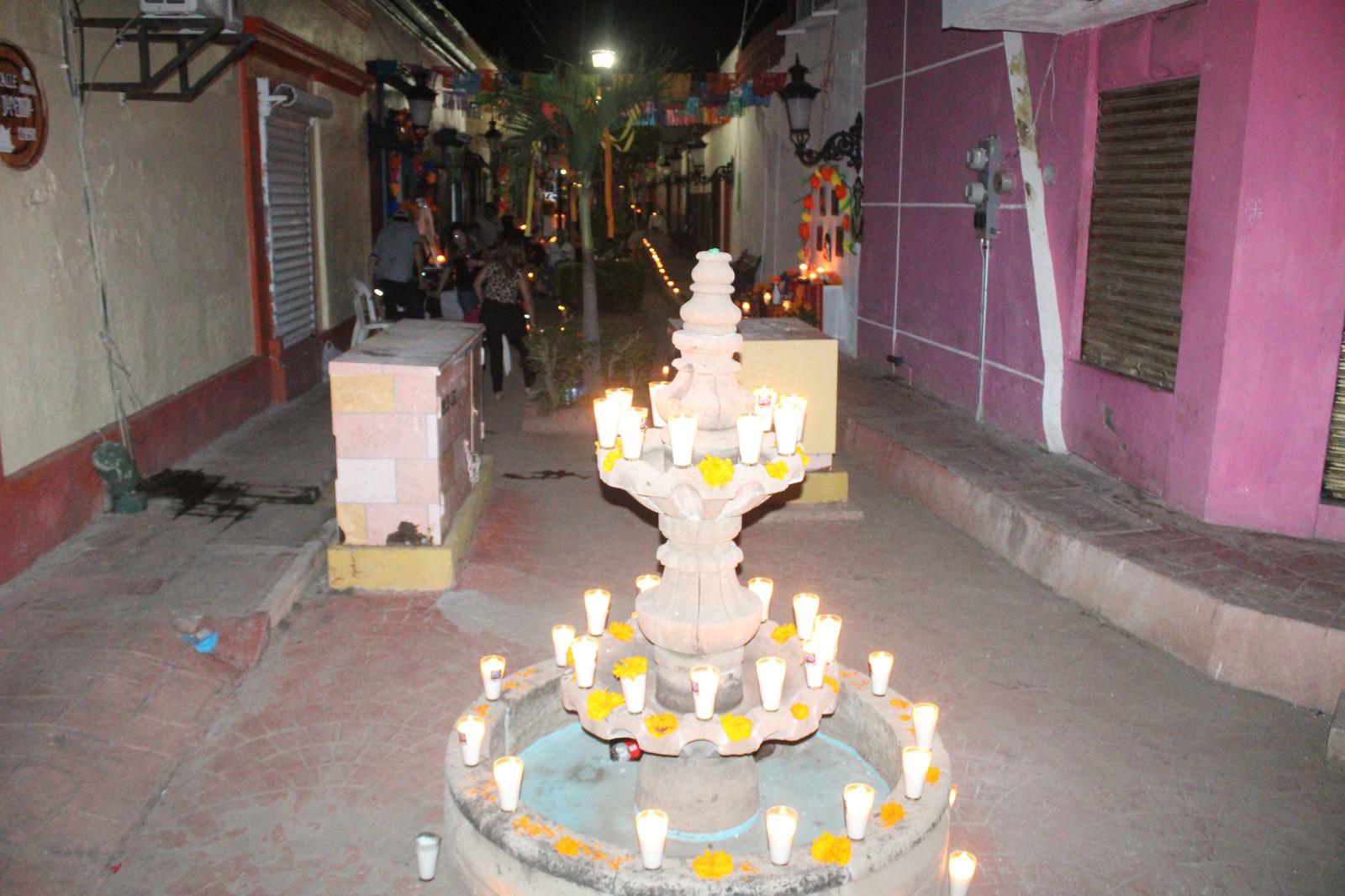 $!Vecinos realizan tradicional muestra de altares en el callejón 22 de Diciembre, en Rosario