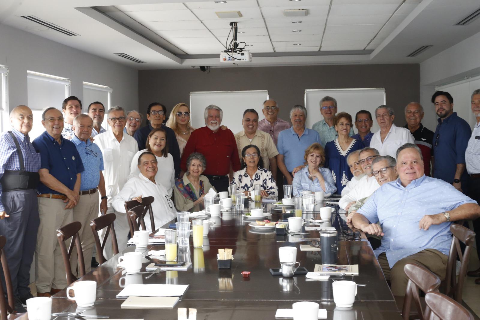 $!Familia, amigos y compañeros honran la memoria de Pablo Gastélum.