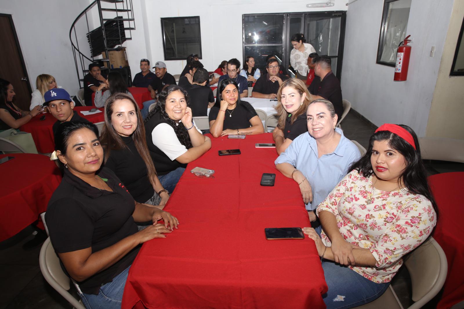 $!Olga Solís, Adriana Marrujo, Amanda Aragón, Araceli Solano, Elizabeth Peraza, Elva Aguirre y Xóchitl Aguilar.
