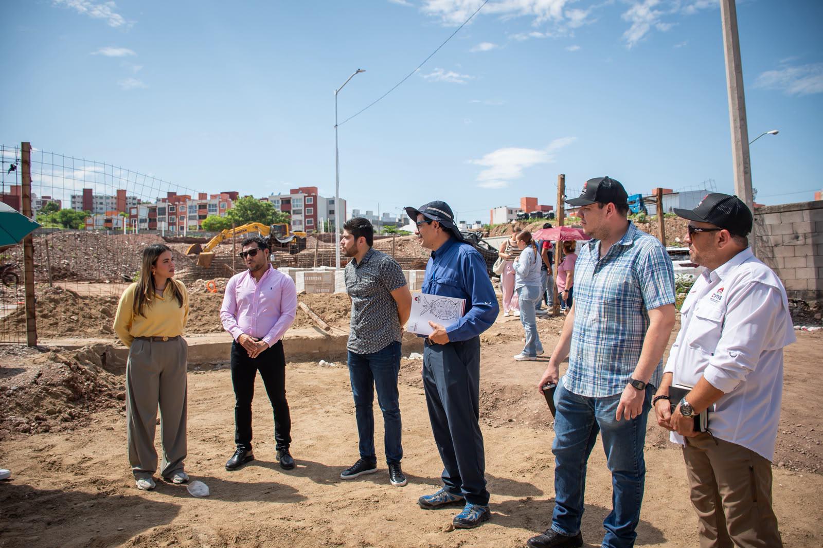 $!Supervisan autoridades avances de Viviendas del Bienestar en Hacienda del Valle, en Culiacán