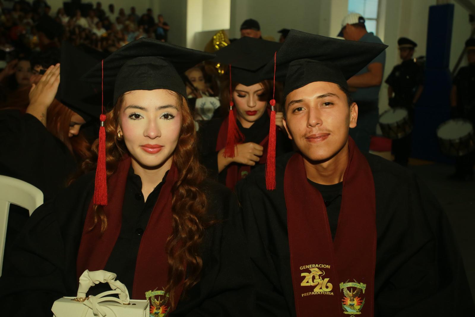 $!Arantza Camacho y Maciel Rodríguez.