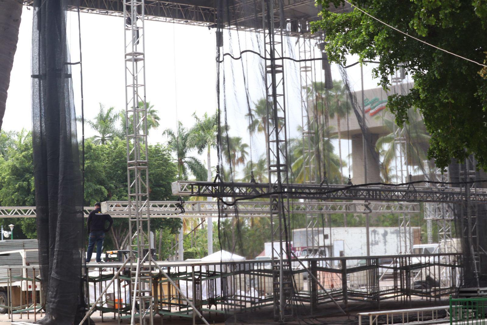 $!Alistan escenarios en el Palacio de Gobierno para festejo del Día del Grito de Independencia
