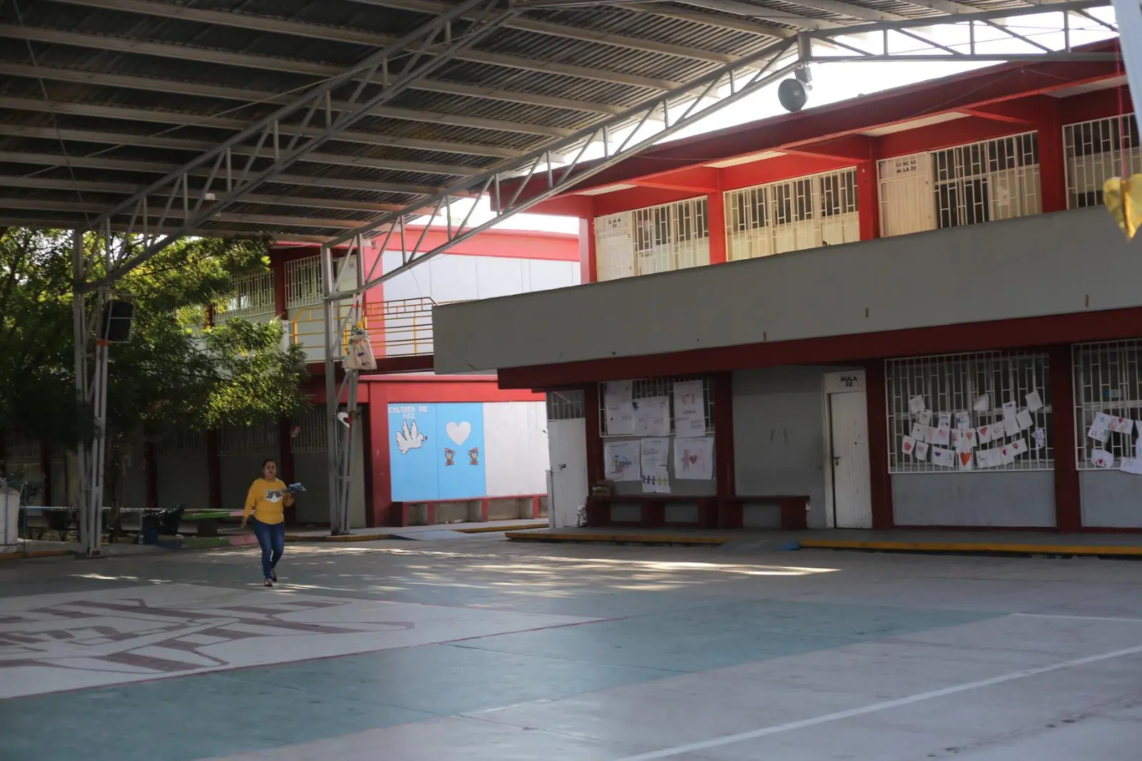$!Tras hechos de violencia del domingo, escuelas de Mazatlán registran ausentismo