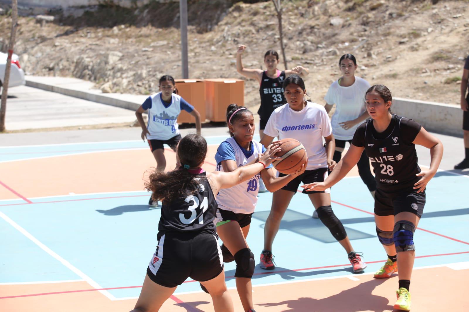 $!Pefobas se enfila a la ronda final de Copa Mazatlán de Baloncesto