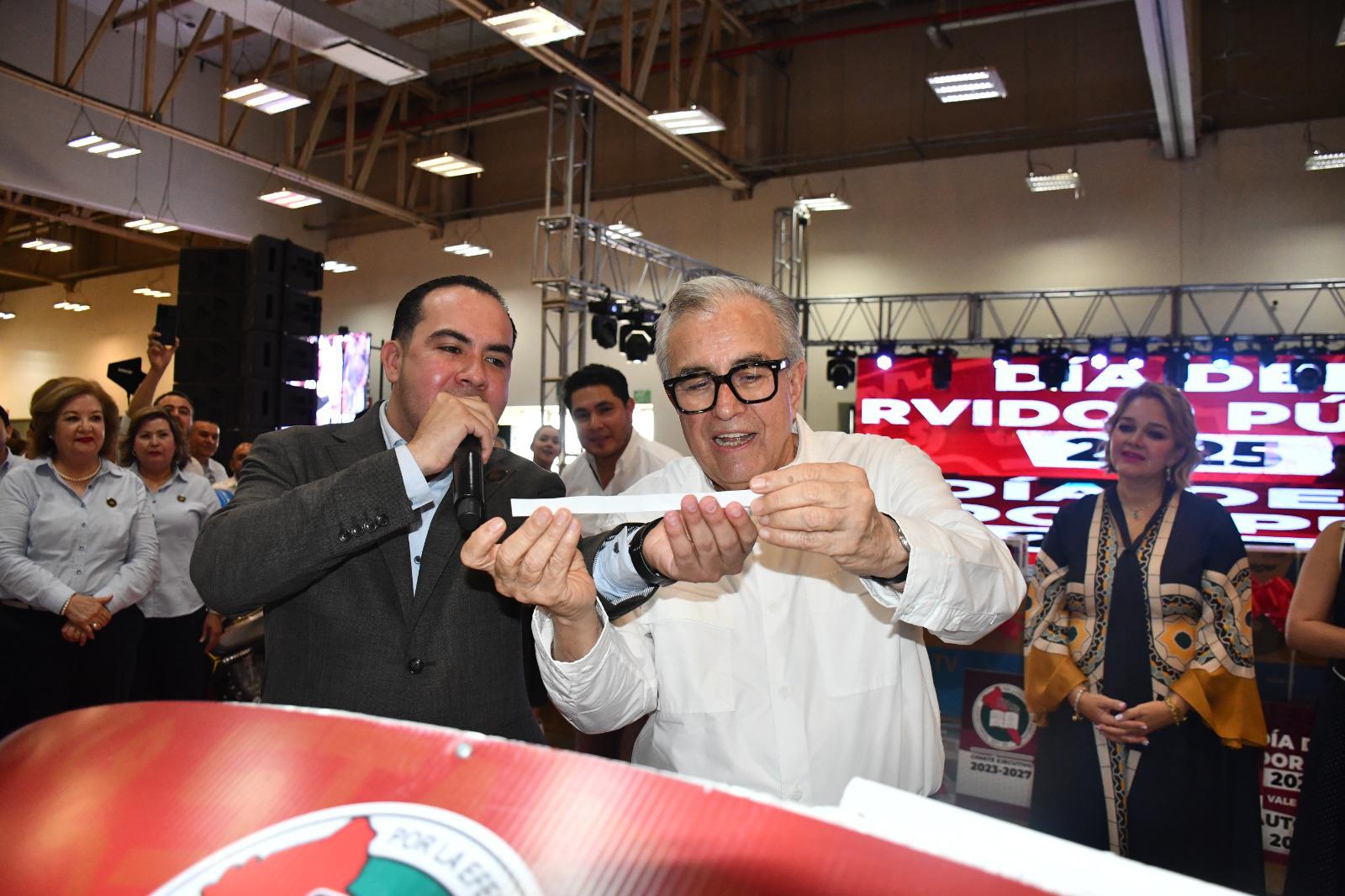 $!Celebra STASE a sindicalizados por el Día del Servidor Público en Sinaloa