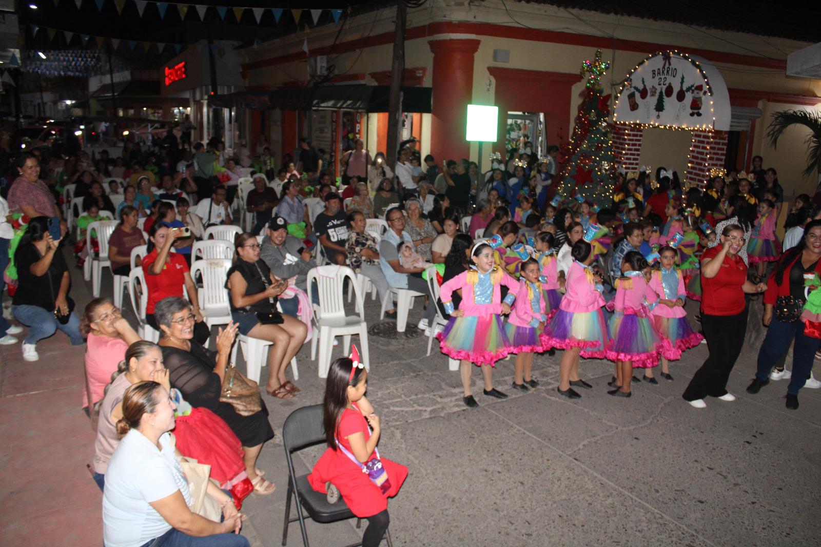 $!Barrio 22 de Diciembre en Rosario realiza el festival para encender pino y nacimiento