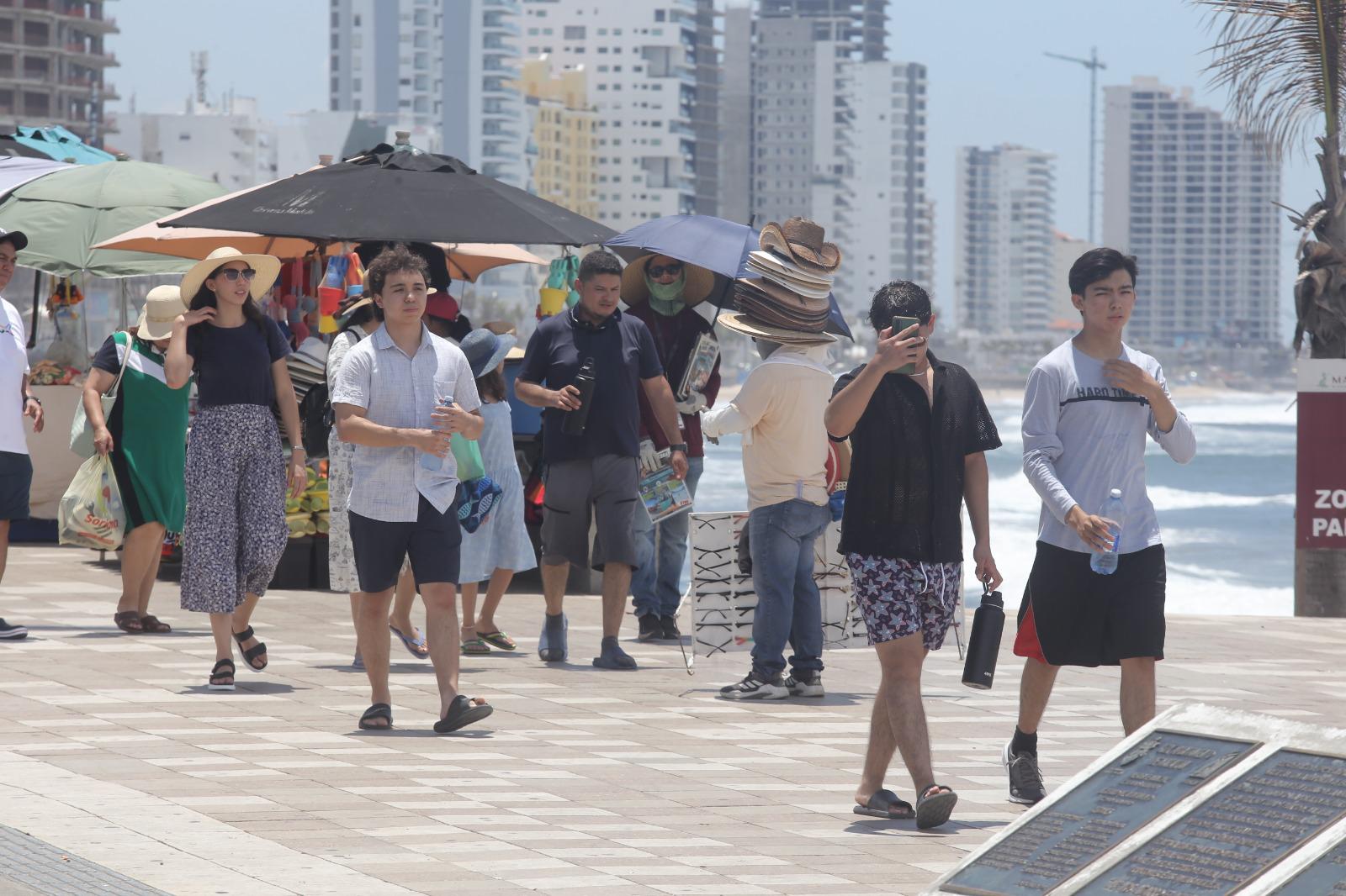 $!Reportan ocupación del 75% en hoteles de Mazatlán en primera semana de verano
