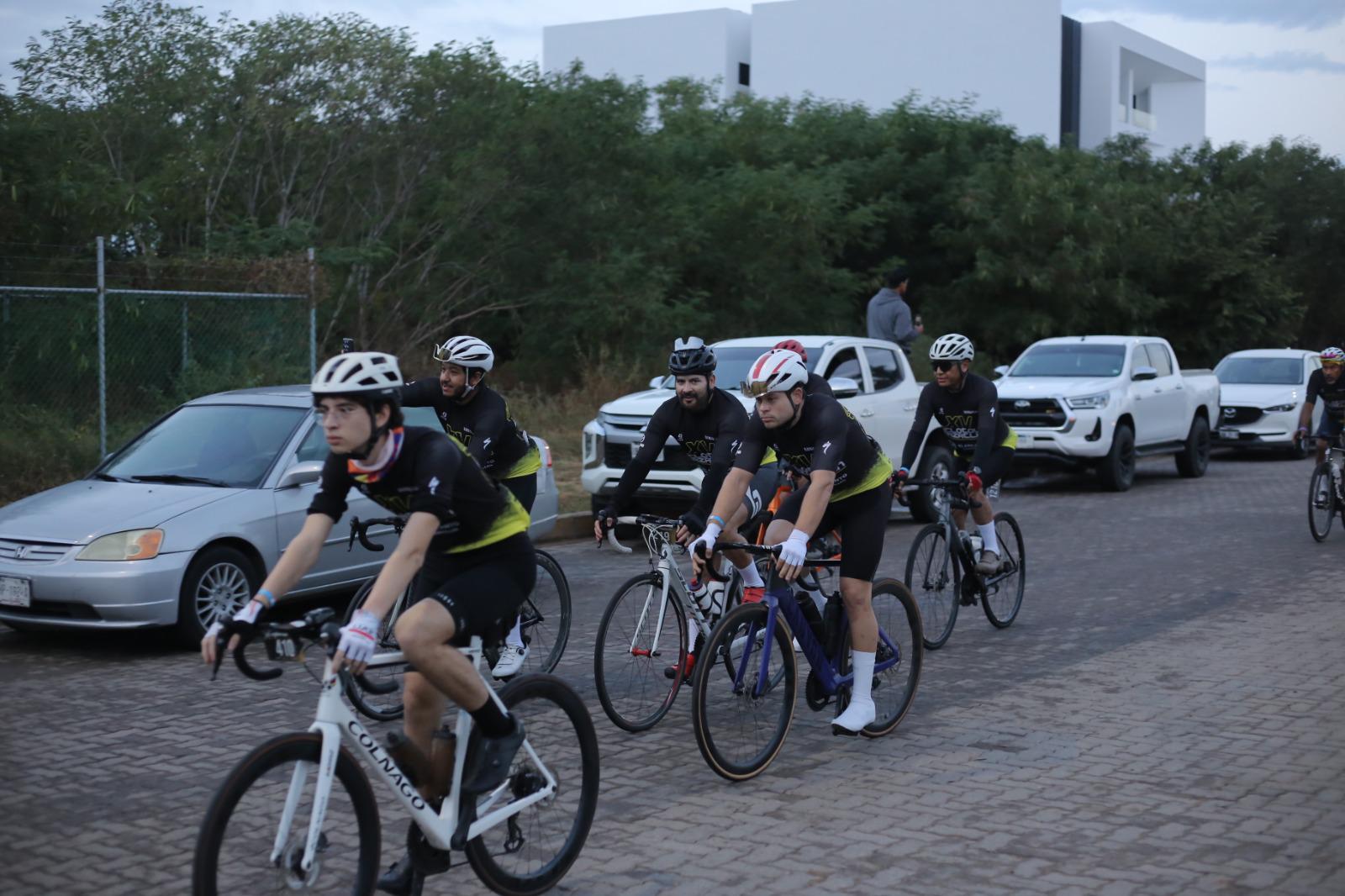 $!Ciclotour Mazatlán celebra 15 años con más de 1,500 ciclistas