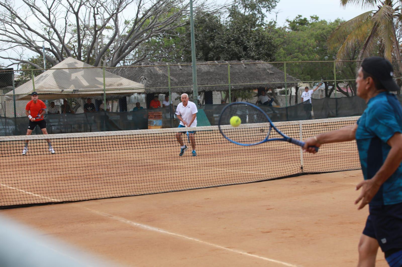 $!Medrano y Cota se consagran campeones de Tenis Senior