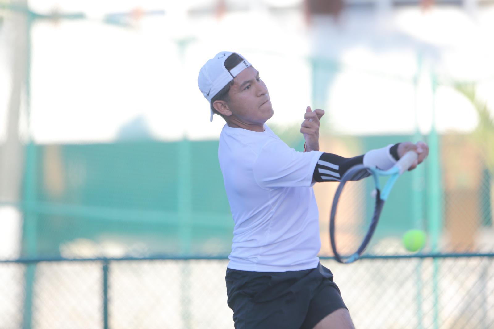 $!Parisi está en plan grande en Copa de Tenis Amstel