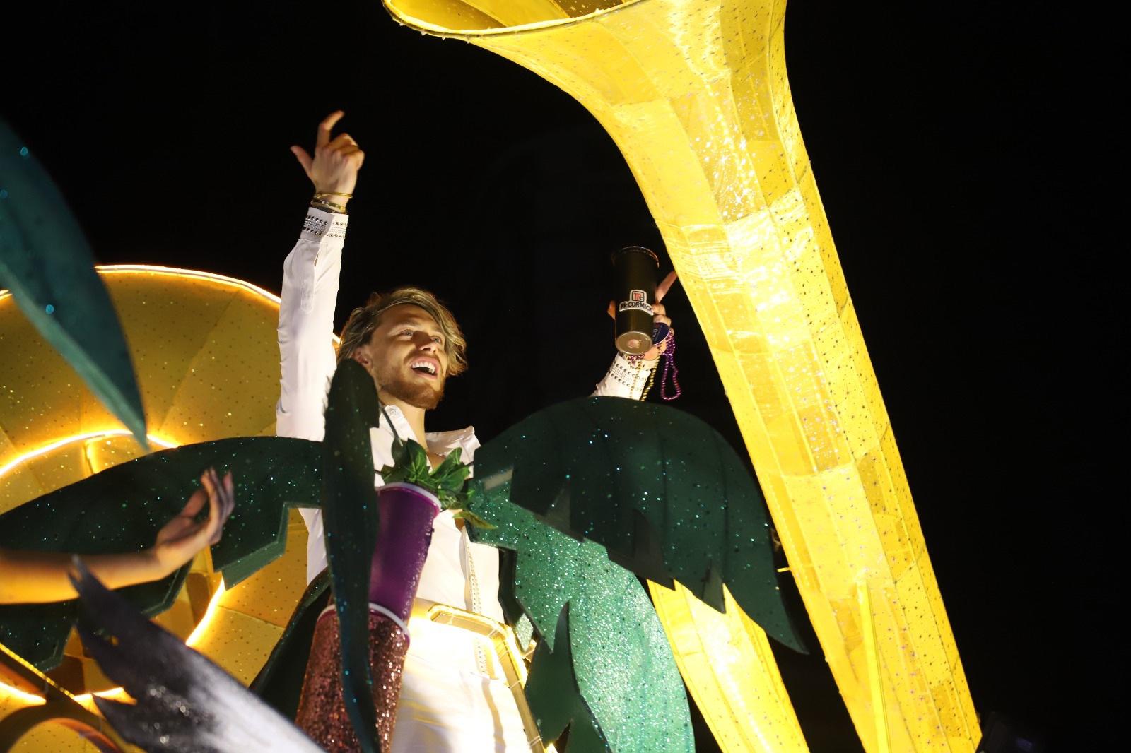 $!A ritmo de tambora se vivió el primer desfile del Carnaval de Mazatlán 2026