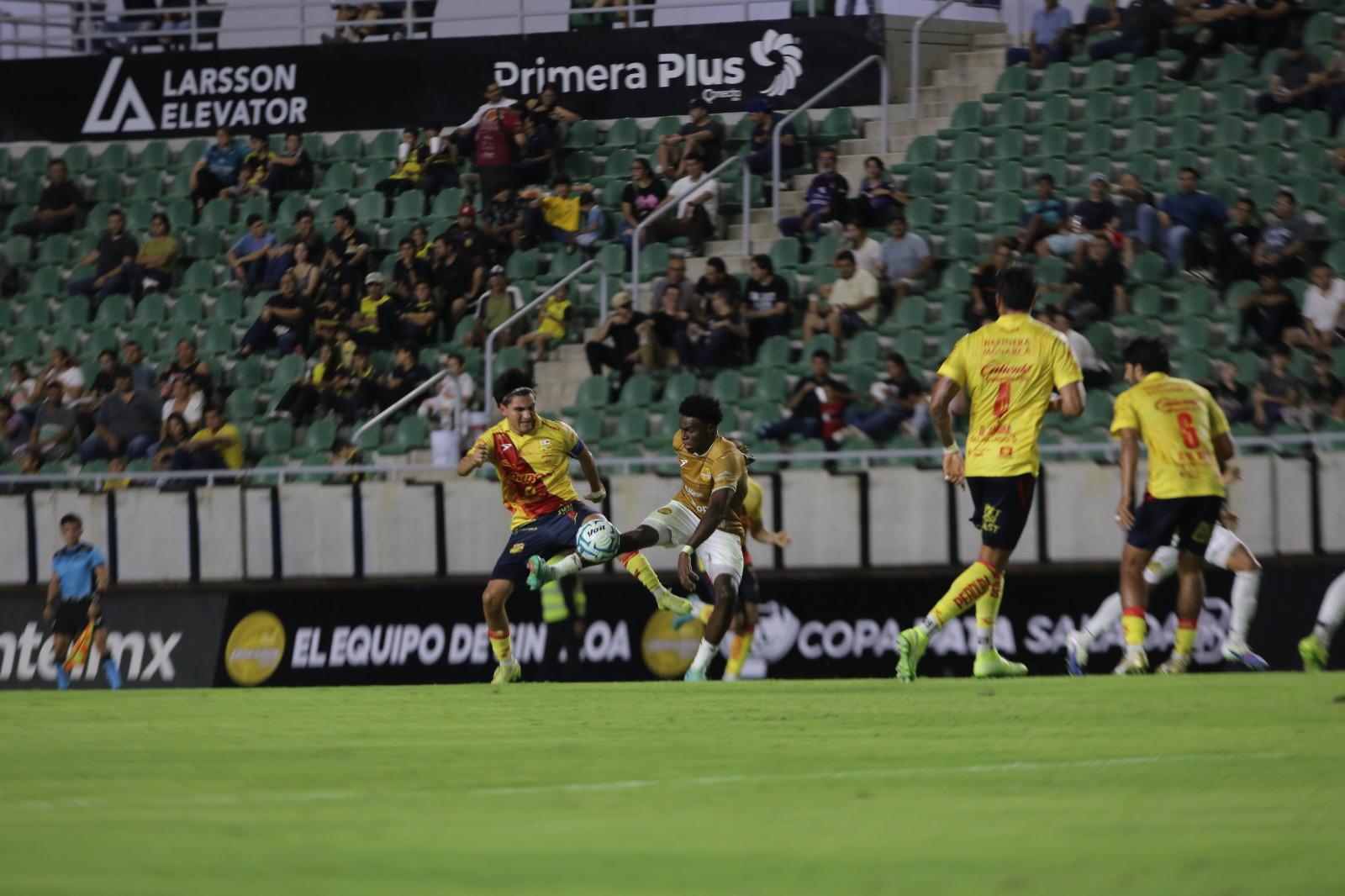 $!Dorados deja ir el empate desde el penal y cae 0-1 ante Atlético Morelia en Mazatlán