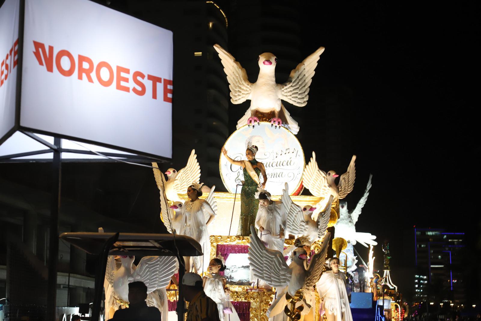 $!A ritmo de tambora se vivió el primer desfile del Carnaval de Mazatlán 2026