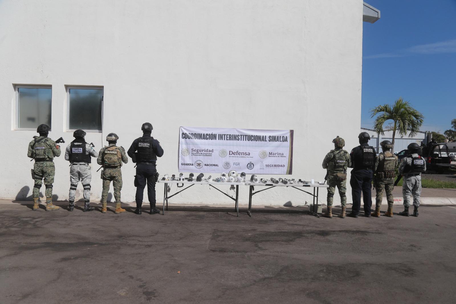 $!En Culiacán, autoridades de seguridad retiran videocámaras del crimen organizado que vigilaban la ciudad