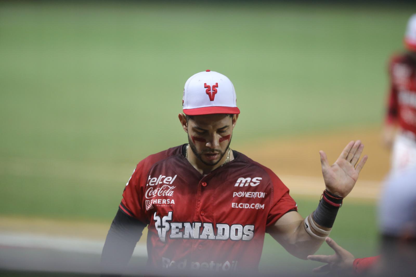 $!Venados le pega a Tucson con José Luis Urquidy y Andrés Álvarez como protagonistas