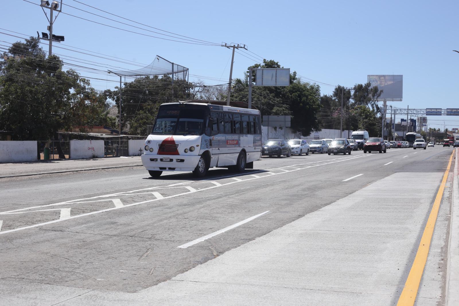 $!Reanudan camiones urbanos sus rutas completas tras apertura del puente vehicular de la Pérez Escobosa