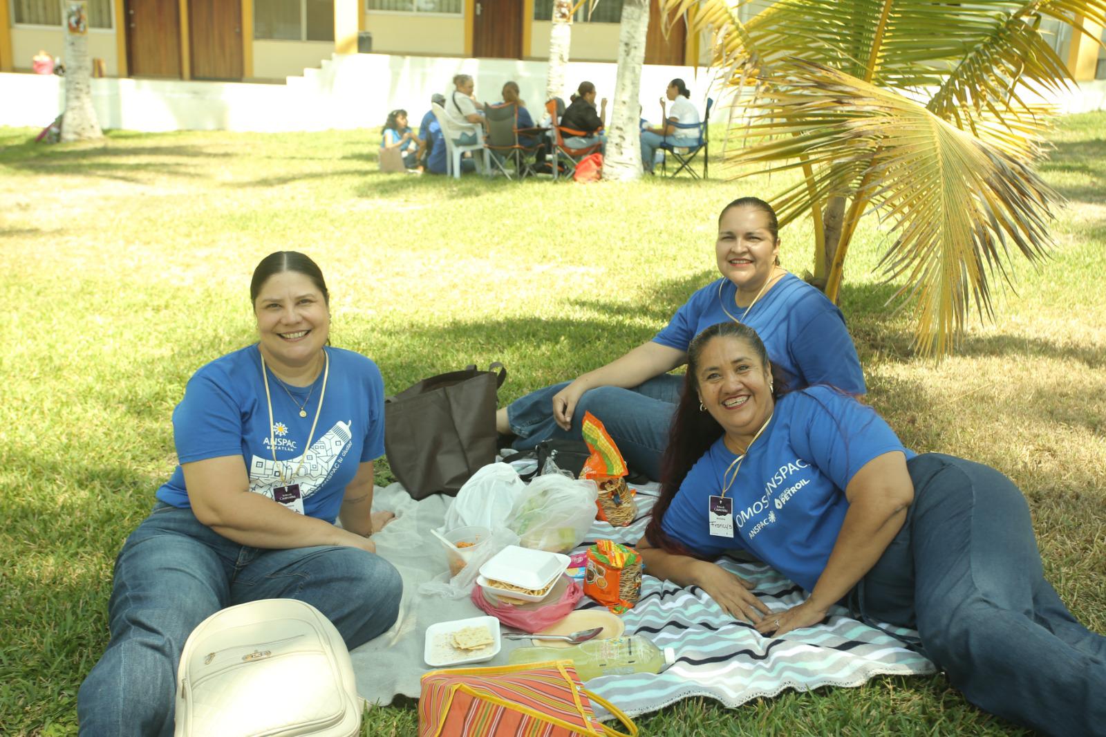 $!Thania Valdés, Martha Rodríguez y Francis Ruiz, de la Unidad Redpetroil.