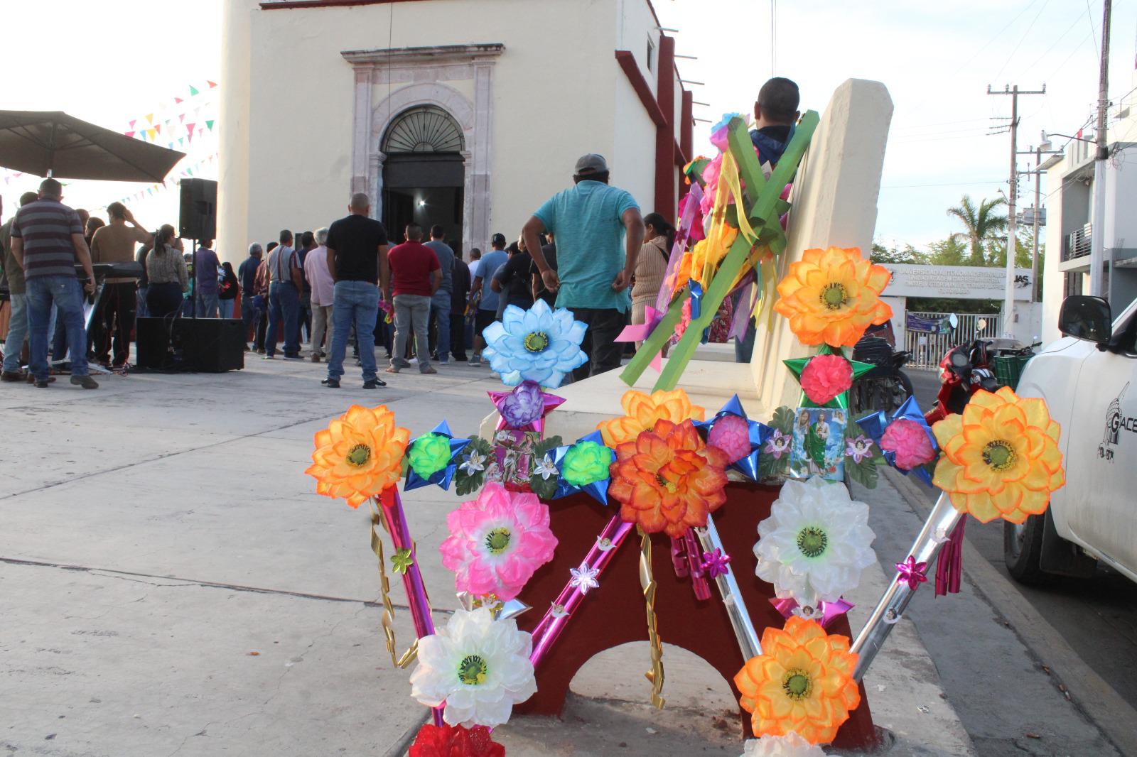 $!Albañiles en Rosario celebran a la Santa Cruz para pedir que no falte el trabajo todo el año