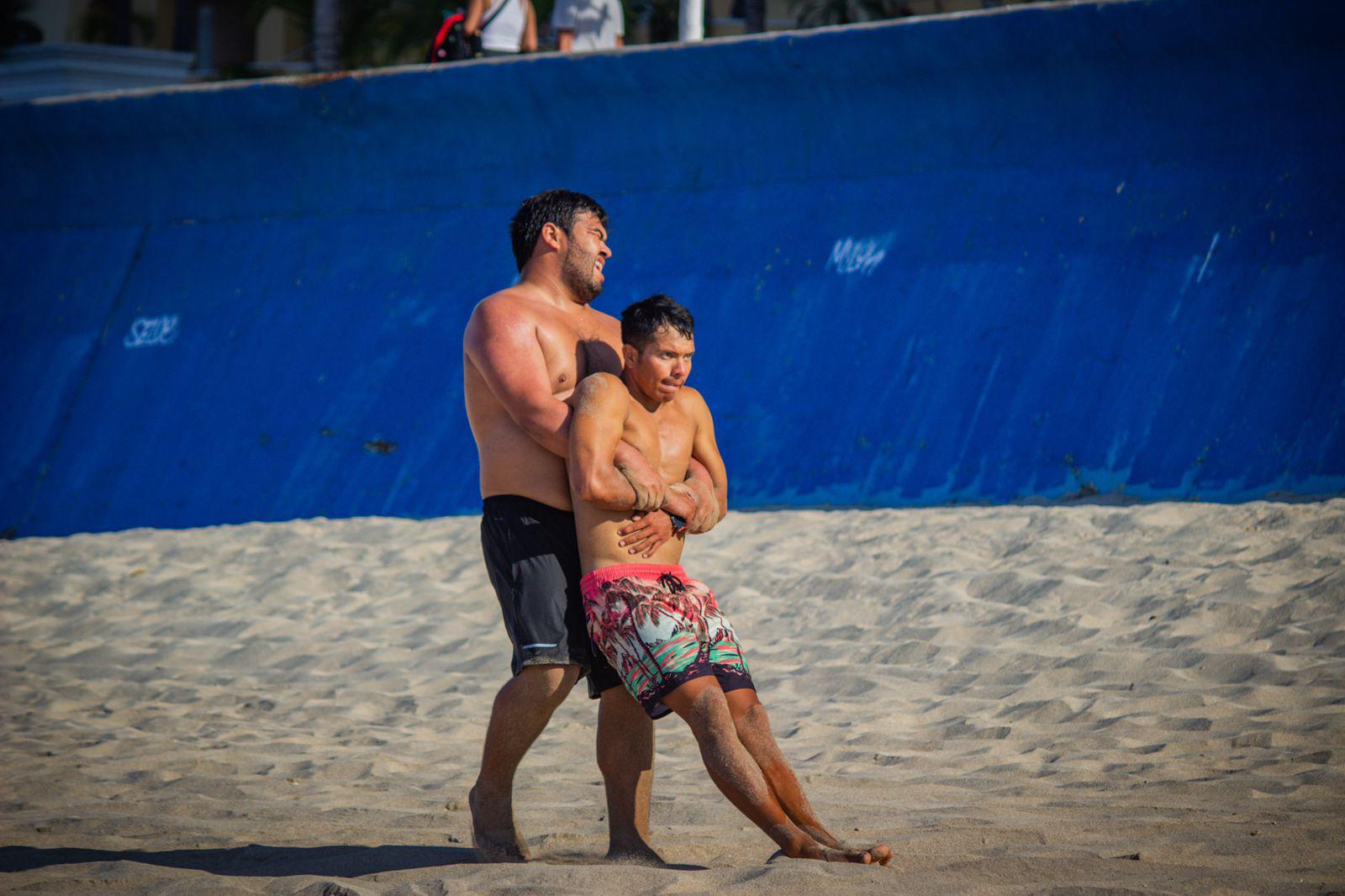 $!Avanza curso de certificación de salvavidas con participación de 15 mujeres en Mazatlán