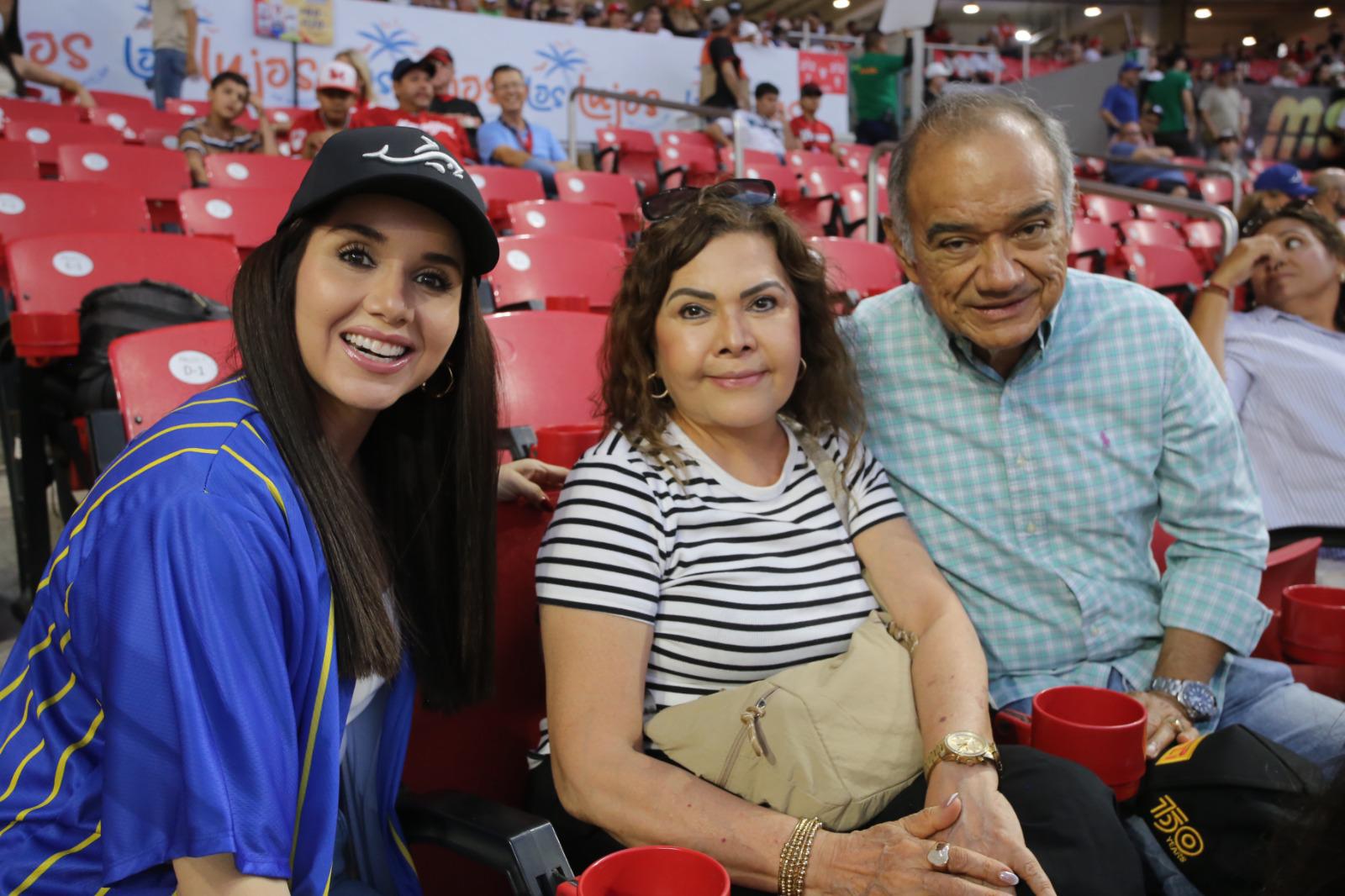$!Teresa Orduño, Lolis Martínez y Genaro Upalia.