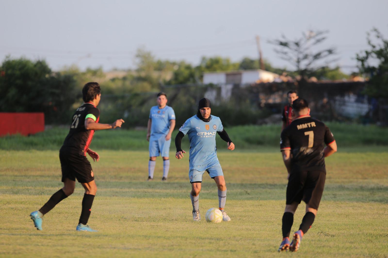 $!IMSS-Umepa se ciñe el campeonato de la Liga de Futbol Intermédicos