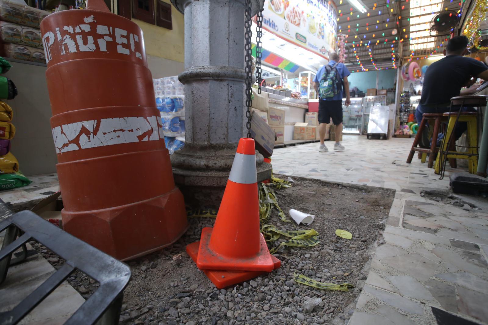 $!Descartan riesgos en obras al interior del Mercado Pino Suárez, en Mazatlán