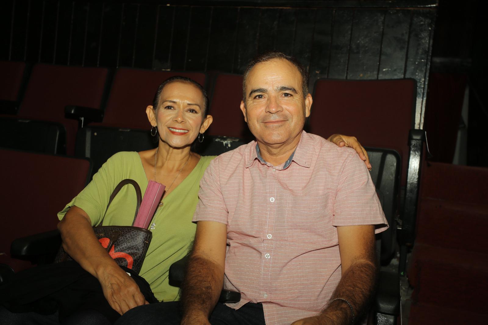 $!Silvia Castillo y Luis García.