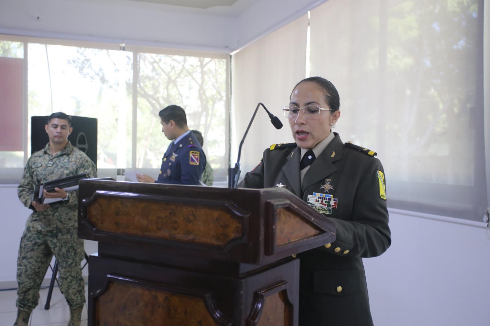$!Reconoce Fuerzas Armadas de México a personal militar femenino en la III Región Militar