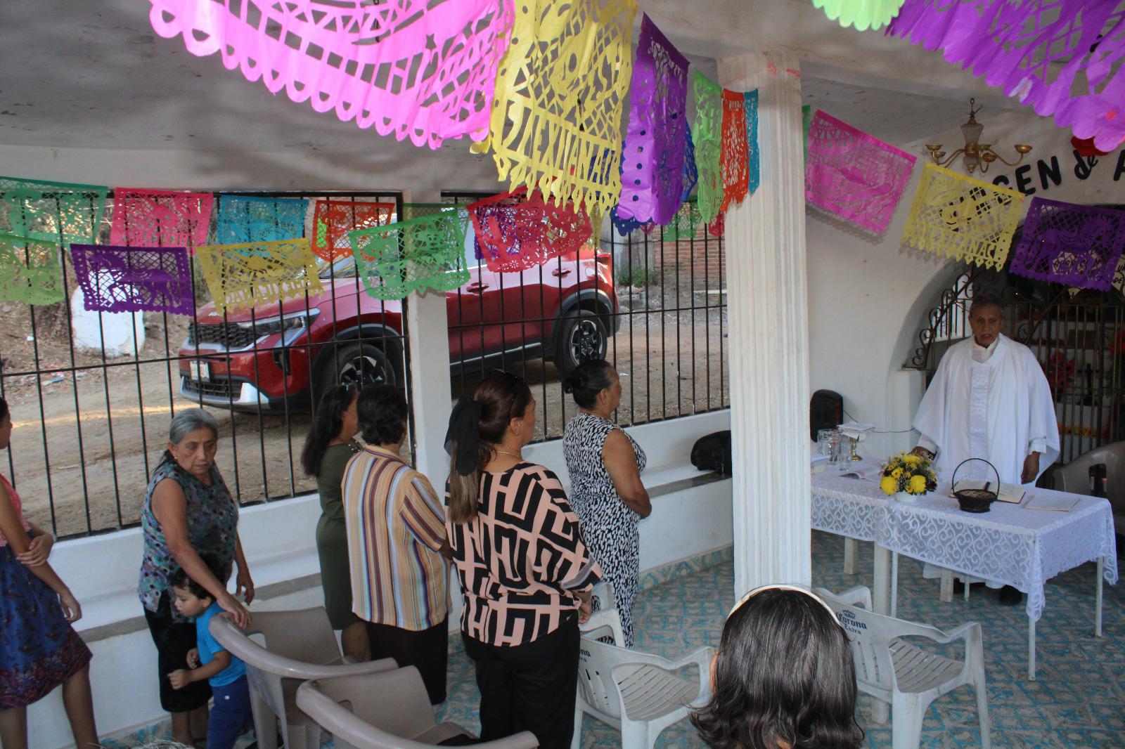 $!Celebran a la Virgen Aparecida o del Pilar, en colonia de El Rosario