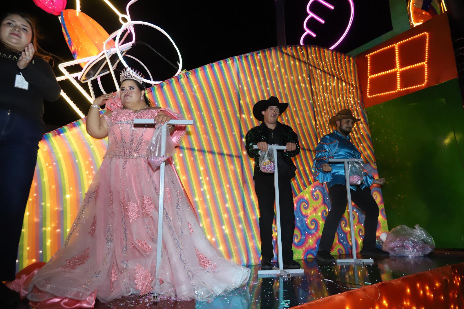 $!A ritmo de tambora se vivió el primer desfile del Carnaval de Mazatlán 2026