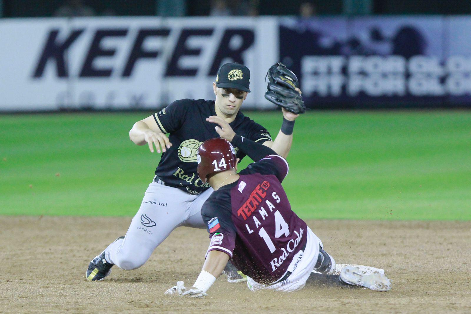 $!Tomateros de Culiacán regresa a la senda ganadora en casa con jonrón de Alí Solís en la novena entrada