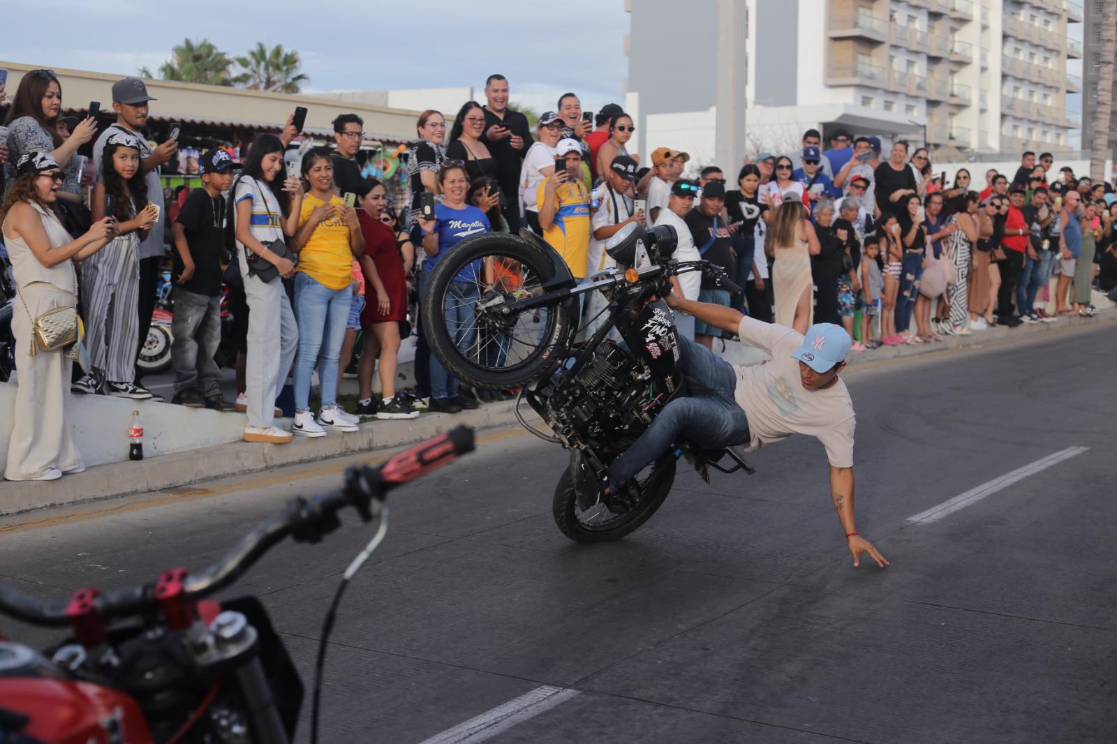 $!Rugen los motores en el magno desfile de la Semana de la Moto Mazatlán 2026