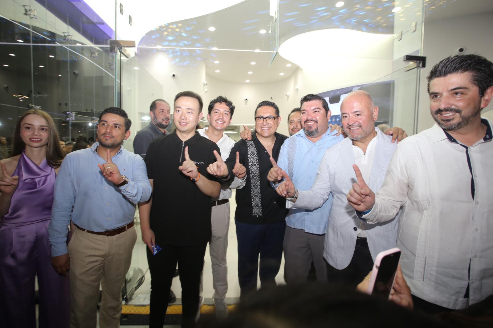 $!Abre agencia BYD de vehículos eléctricos de la más alta tecnología en Mazatlán