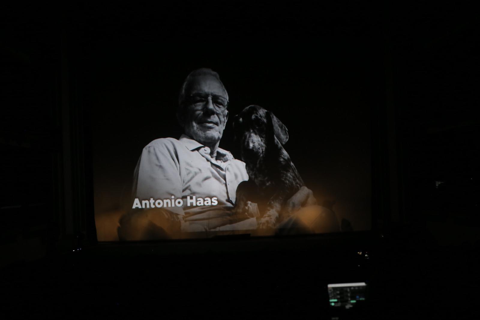 $!Antonio Haas fue recordado durante la velada como una de las figuras que contribuyó al impulso de la cultura y las artes en el puerto.