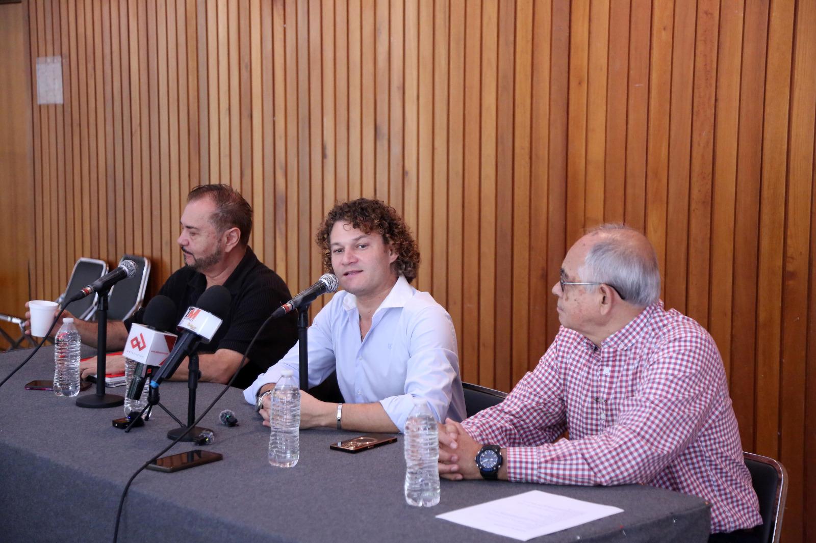 $!Además del director titular de la OSSLA estuvieron Rodolfo Díaz Fonseca, director de Difusión y Promoción, así como el gerente de la OSSLA, Ricardo Rodríguez.