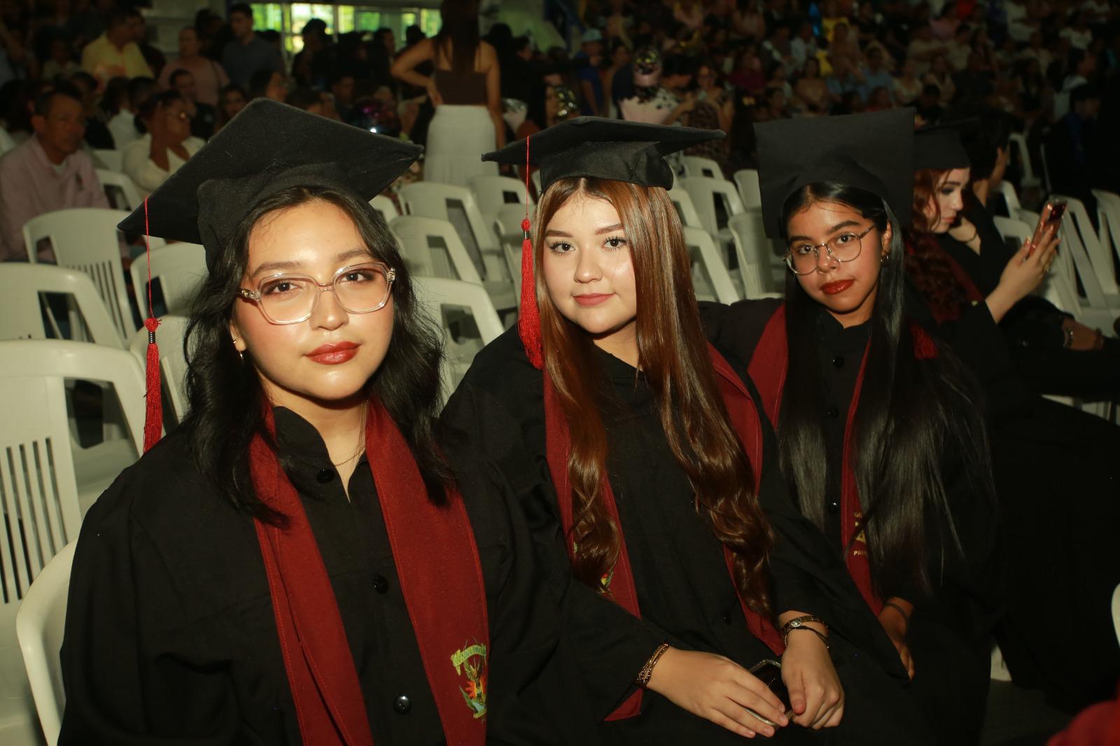 $!Dafne Martínez, Thania González y Montserrat Bustos.