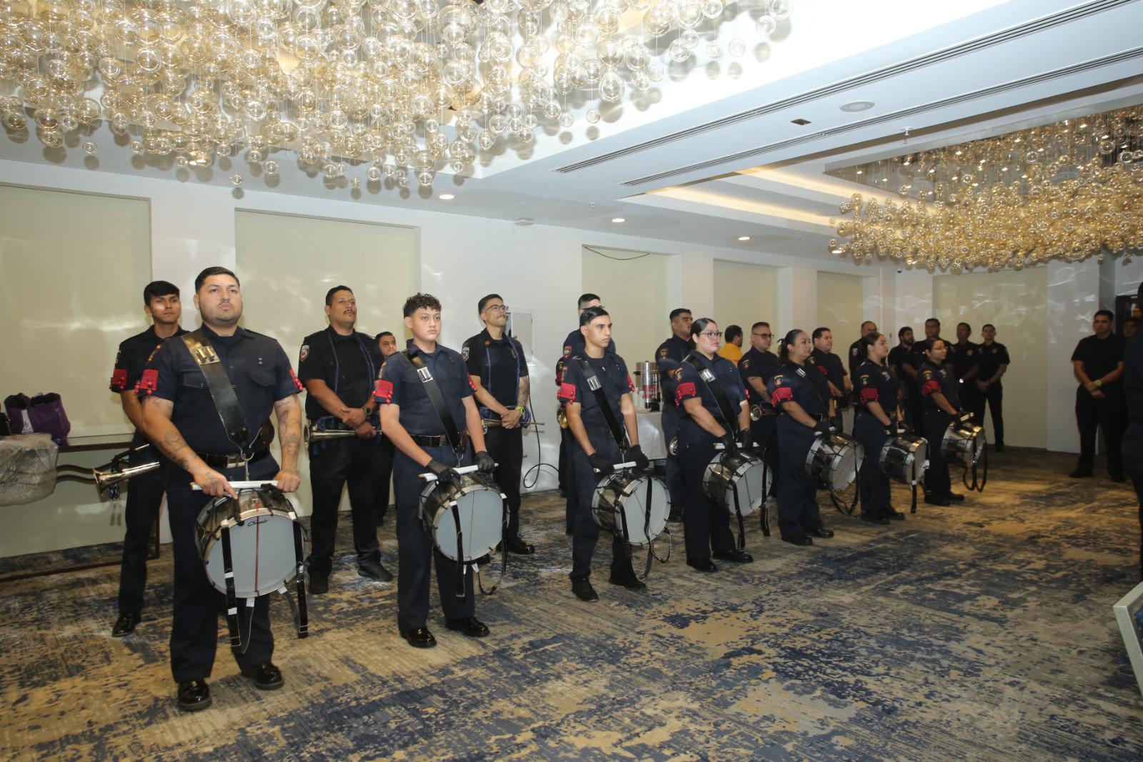 $!‘Por el honor, el deber y el servicio a la comunidad’, conmemora Bomberos de Mazatlán su 84 aniversario