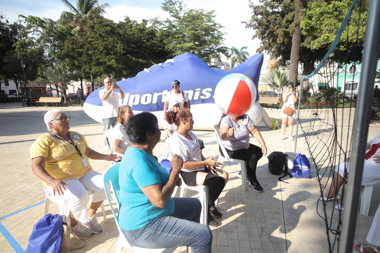 $!Adultos mayores se activan en Copa Rotaria de Cachibol