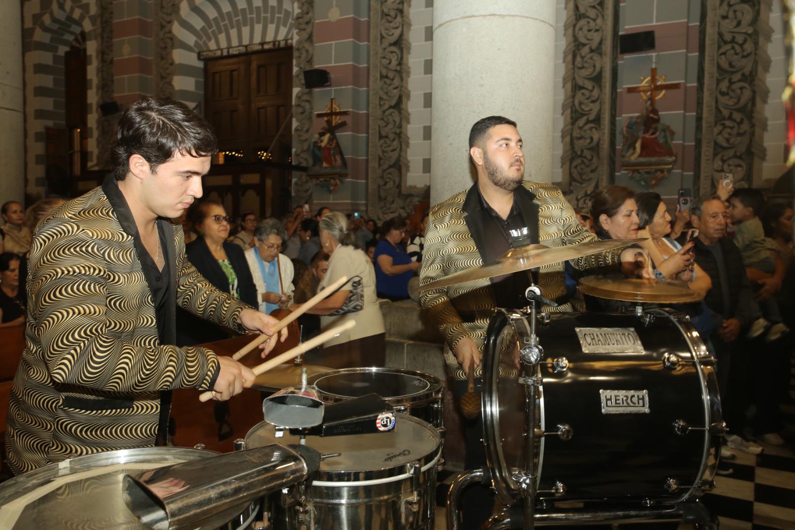 $!Celebran a Nuestra Señora de la Inmaculada Concepción en la Catedral de Mazatlán
