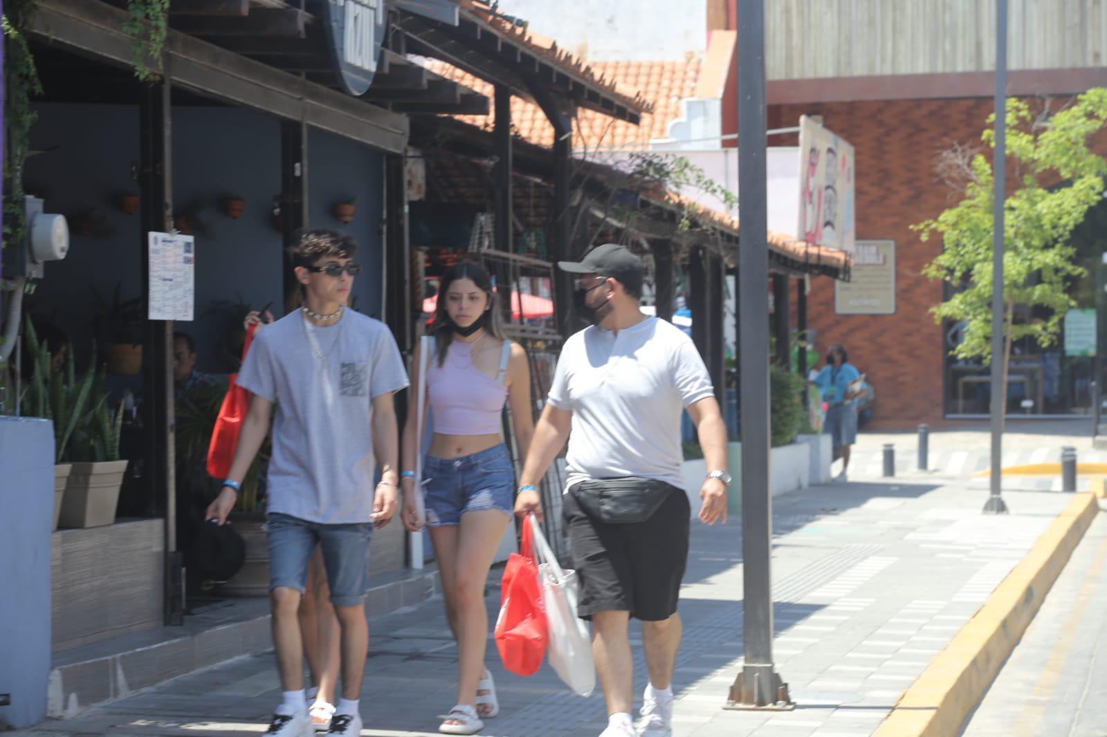 $!Turistas aseguran que Mazatlán es bonito e incluso recomiendan visitarlo