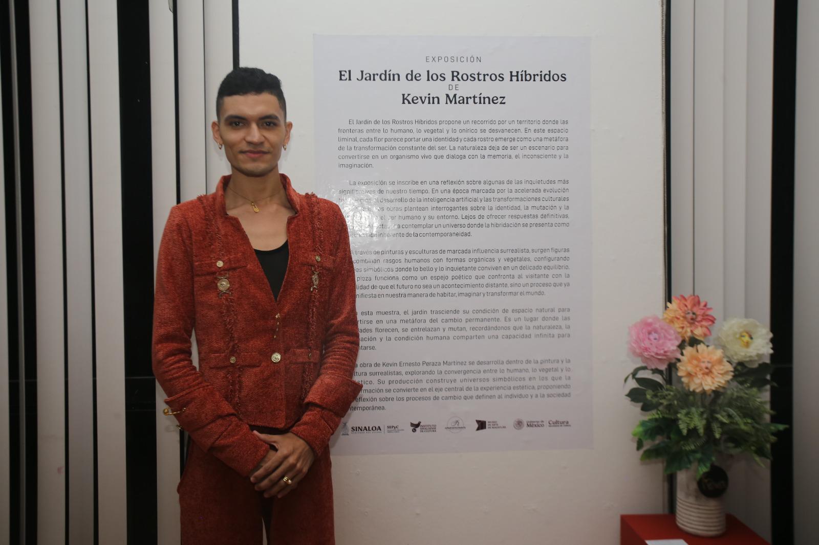 $!La Galería Carlos Bueno del Museo de Arte de Mazatlán alberga la primera exposición individual de Kevin Martínez en este recinto.