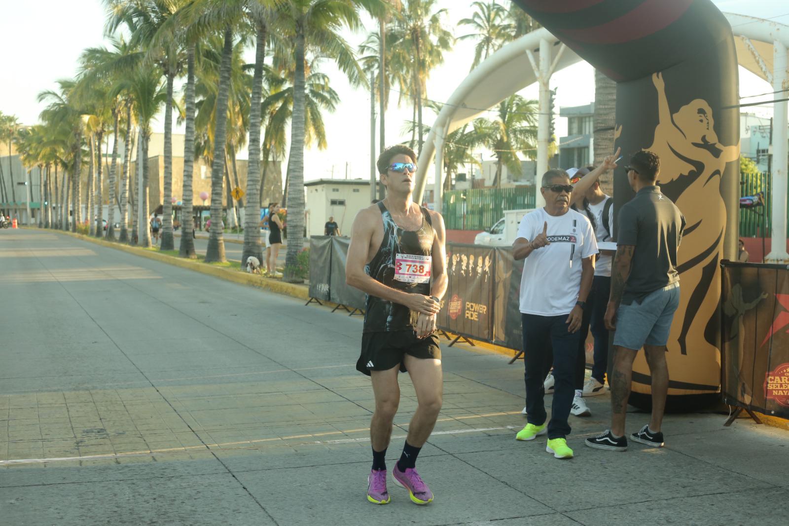 $!Dinastía Labrador domina la Carrera Lazos de Vida en Mazatlán